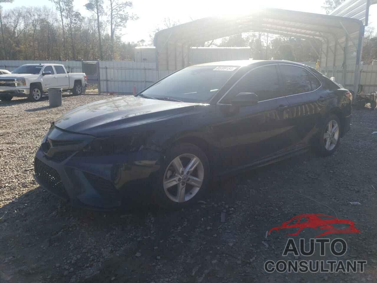 TOYOTA CAMRY 2018 - 4T1B11HK1JU662841