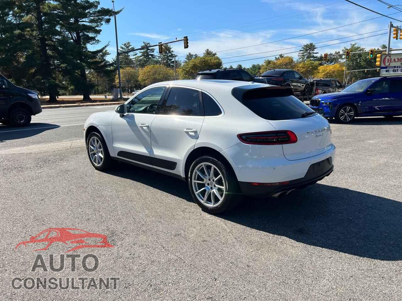PORSCHE MACAN 2015 - WP1AB2A59FLB44740