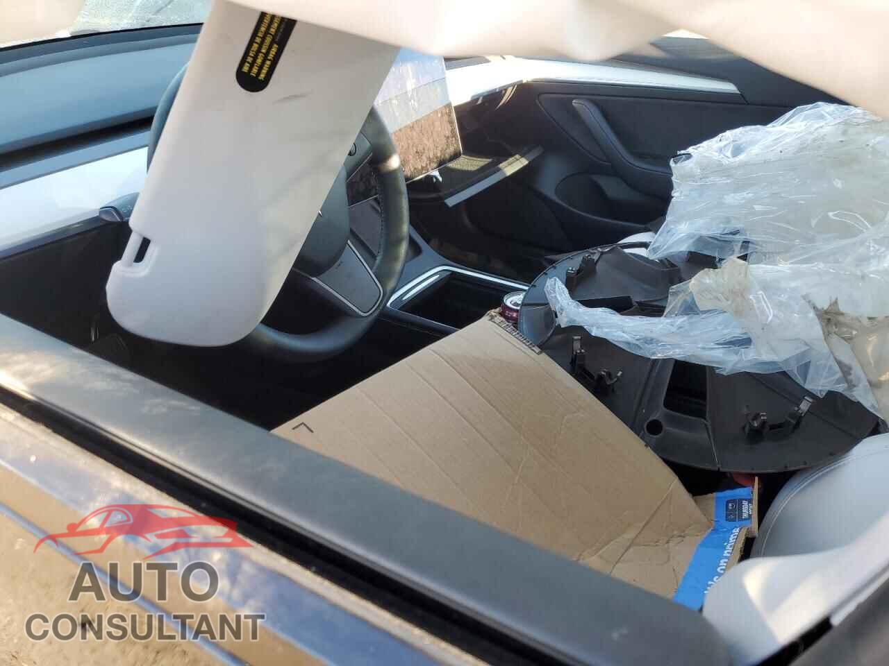 TESLA MODEL 3 2021 - 5YJ3E1EB1MF054672
