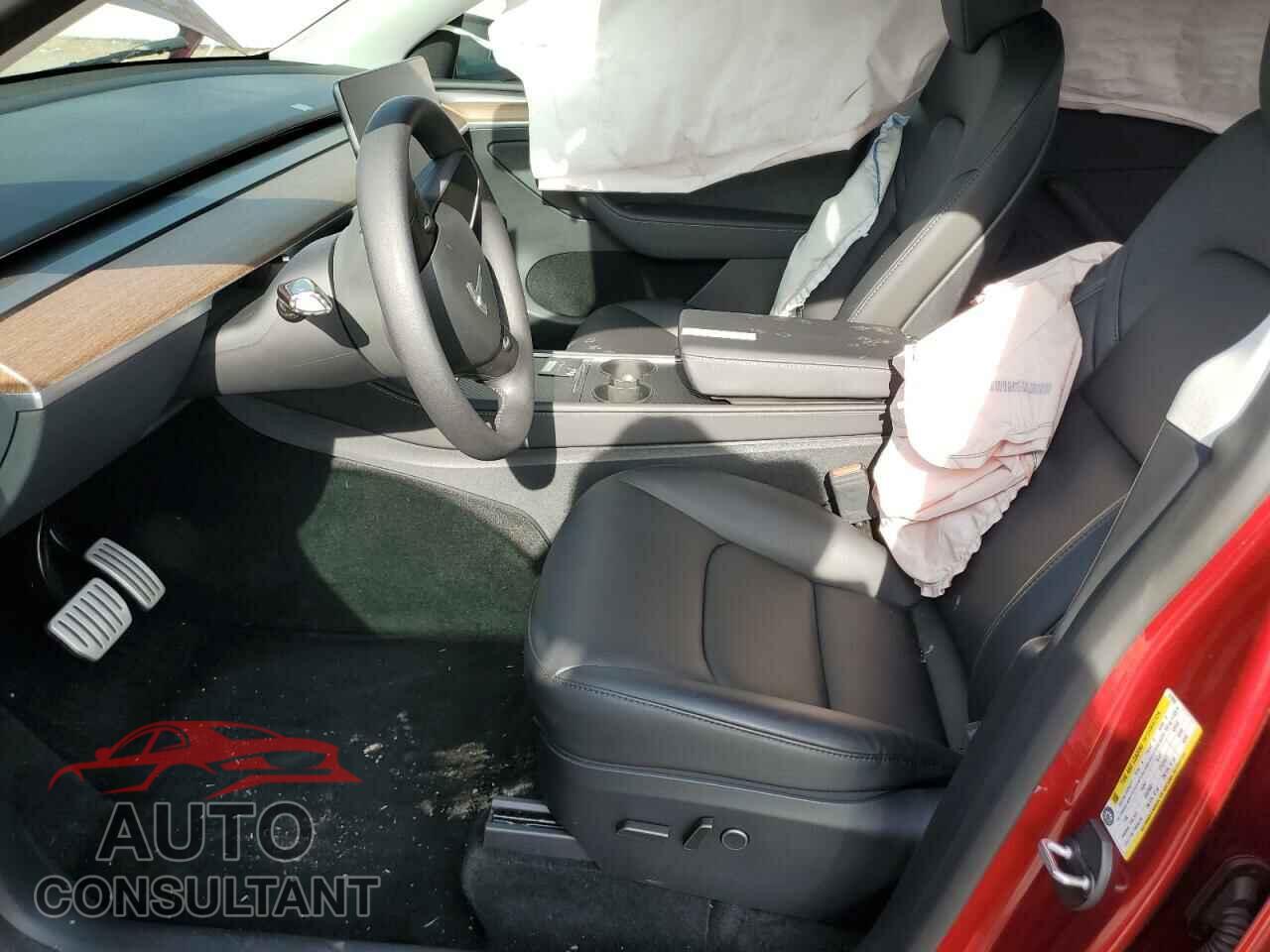 TESLA MODEL Y 2024 - 7SAYGDEF5RF072803