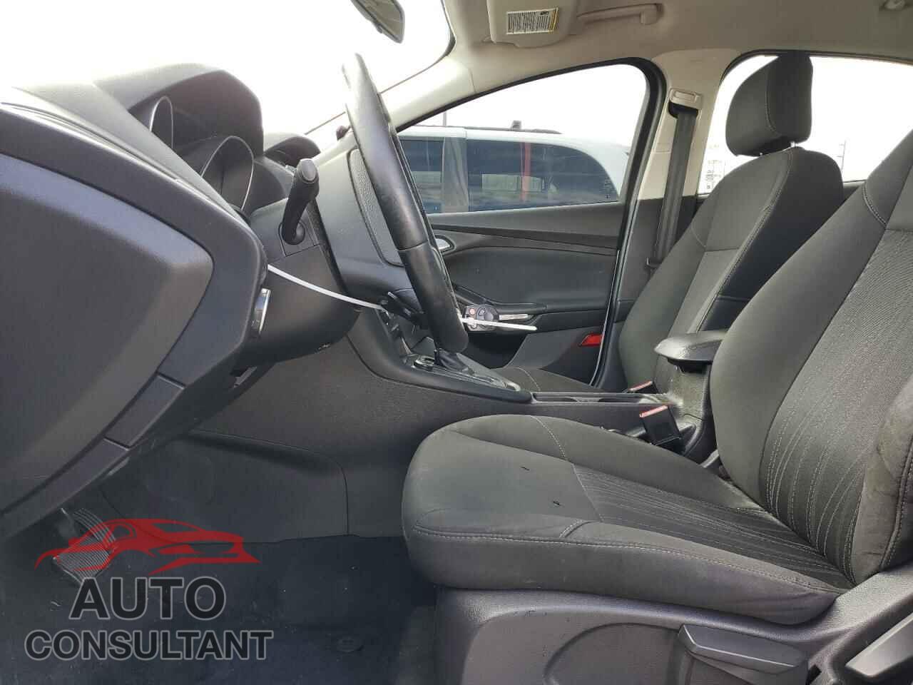 FORD FOCUS 2016 - 1FADP3F21GL227302