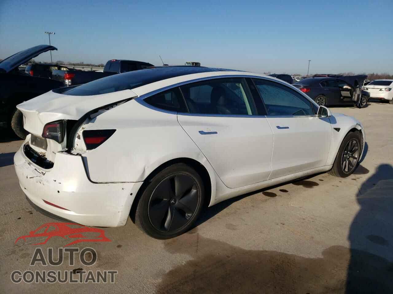 TESLA MODEL 3 2019 - 5YJ3E1EBXKF493995