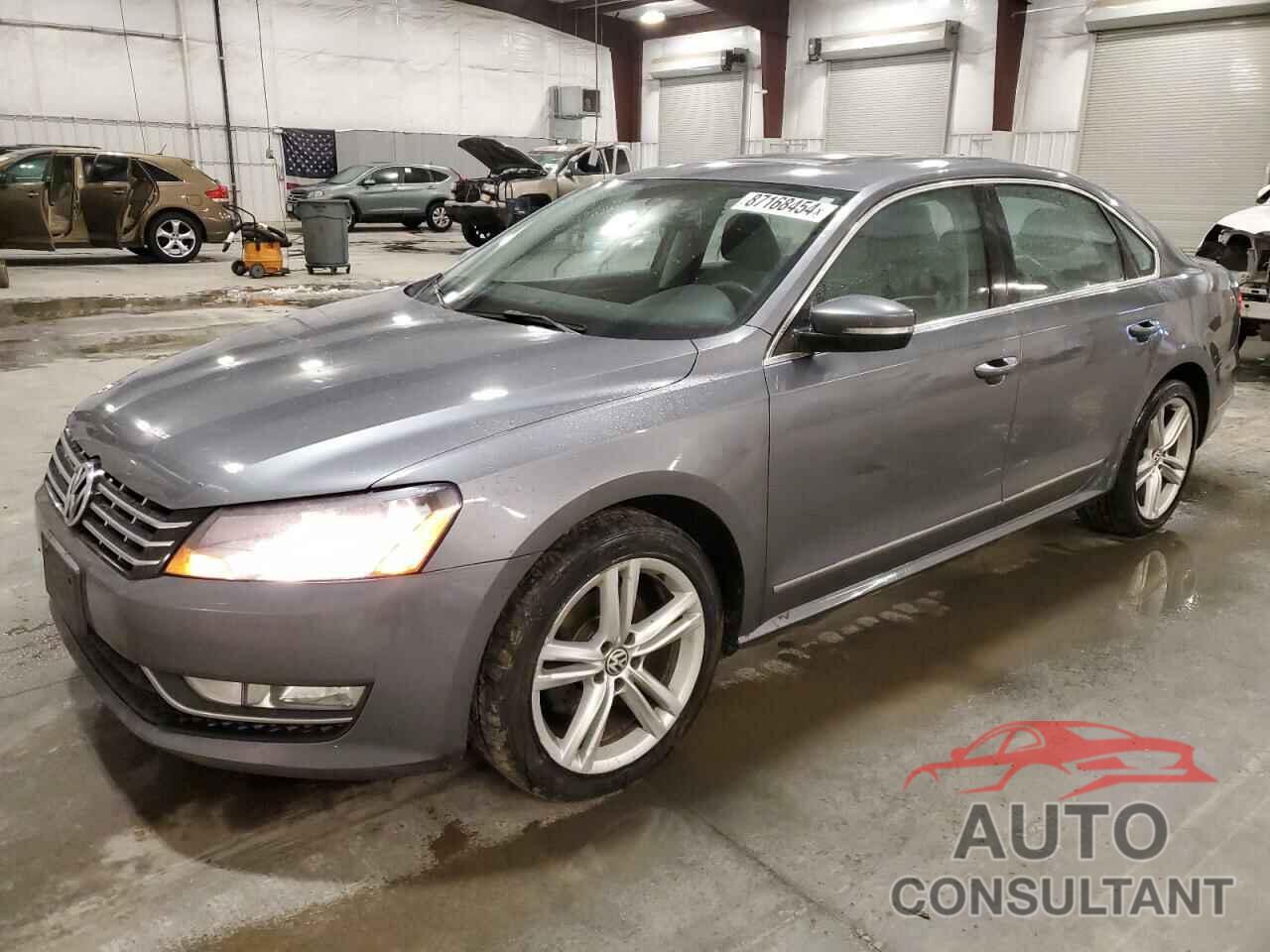 VOLKSWAGEN PASSAT 2013 - 1VWCN7A30DC139806