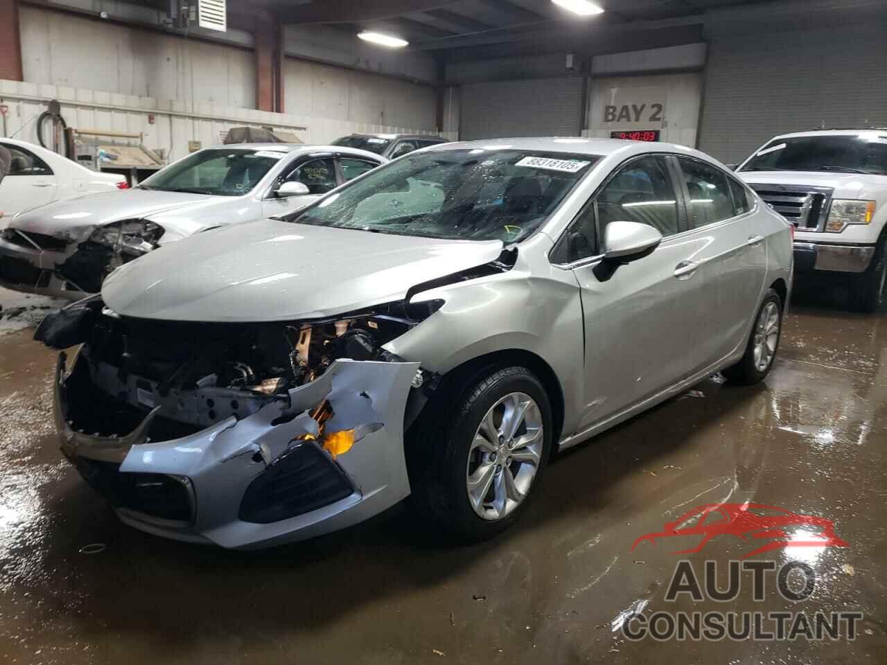 CHEVROLET CRUZE 2019 - 1G1BE5SMXK7118387