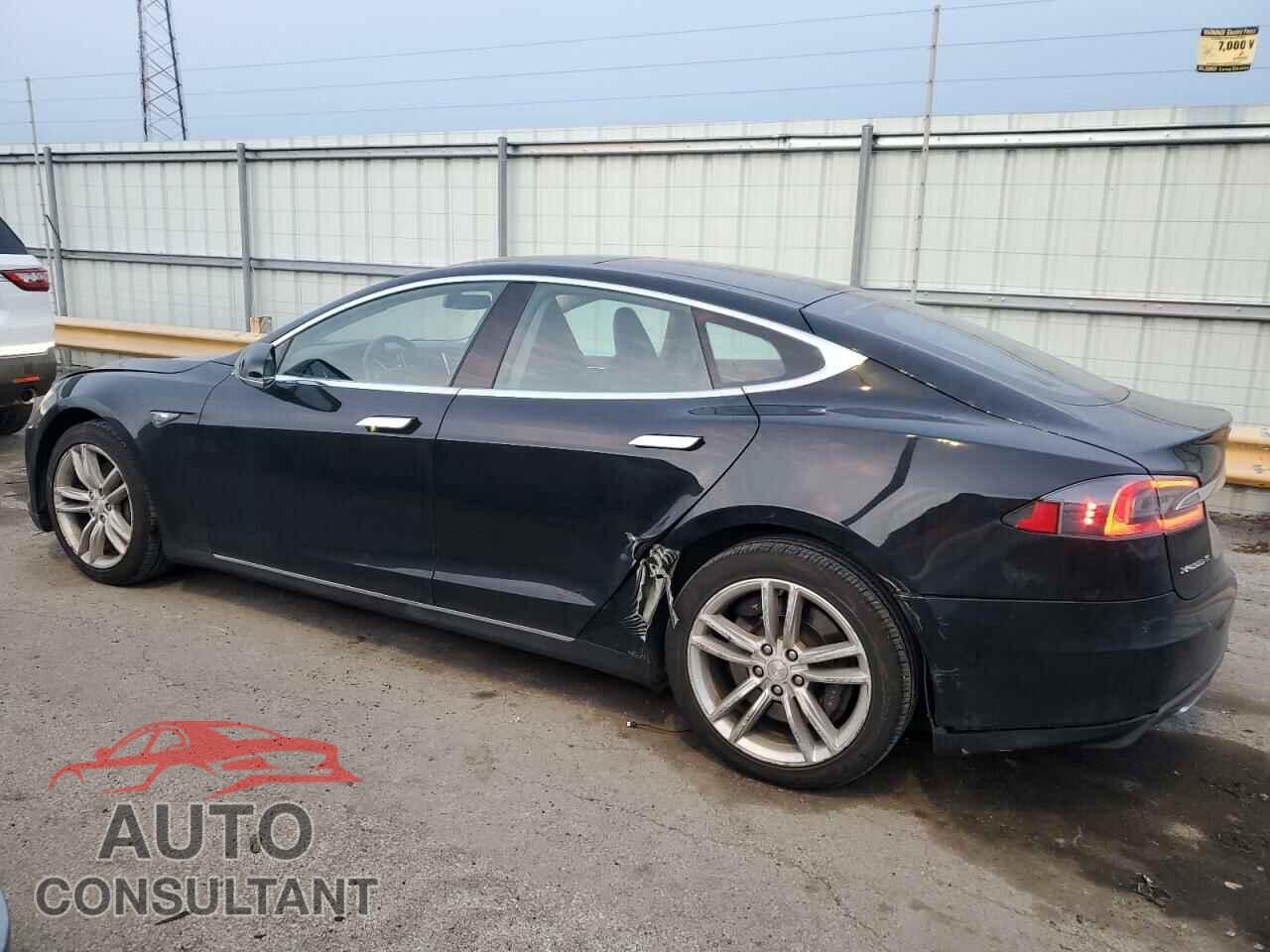 TESLA MODEL S 2013 - 5YJSA1AG3DFP08421