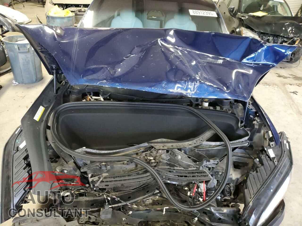 TESLA MODEL X 2017 - 5YJXCAE2XHF044087