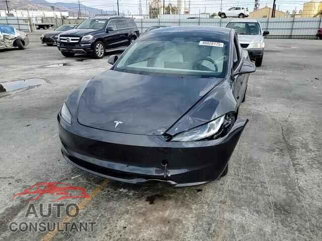 TESLA MODEL 3 2025 - 5YJ3E1EA4SF009438