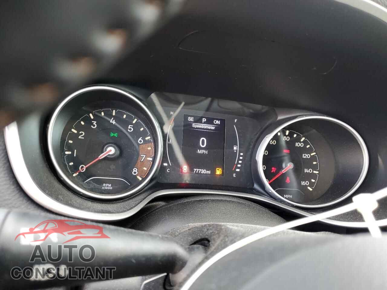 JEEP COMPASS 2018 - 3C4NJDBB8JT349470