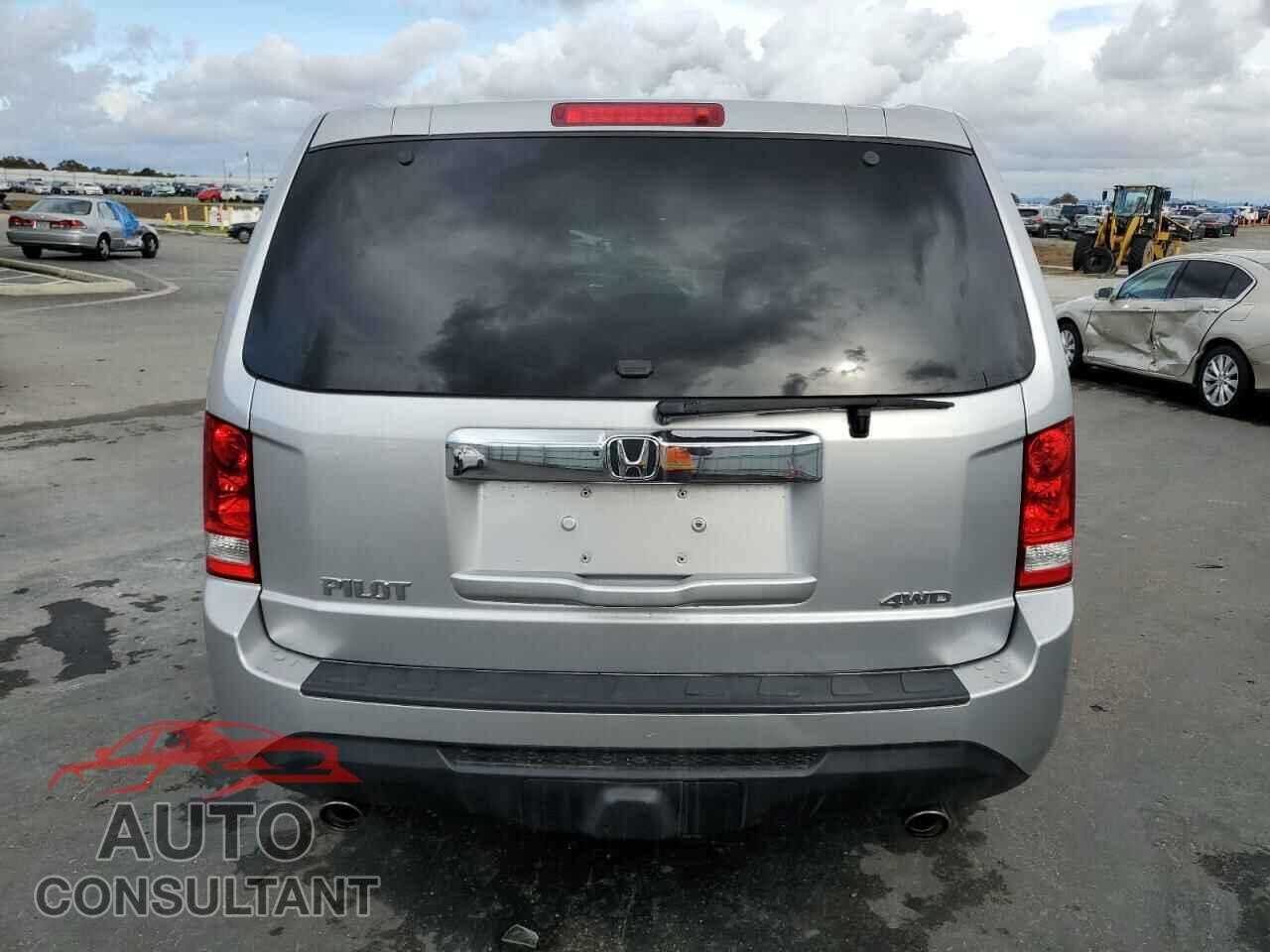 HONDA PILOT 2012 - 5FNYF4H48CB044480