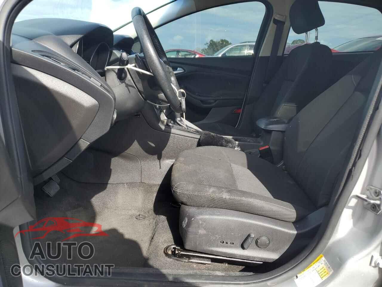 FORD FOCUS 2016 - 1FADP3F26GL242135