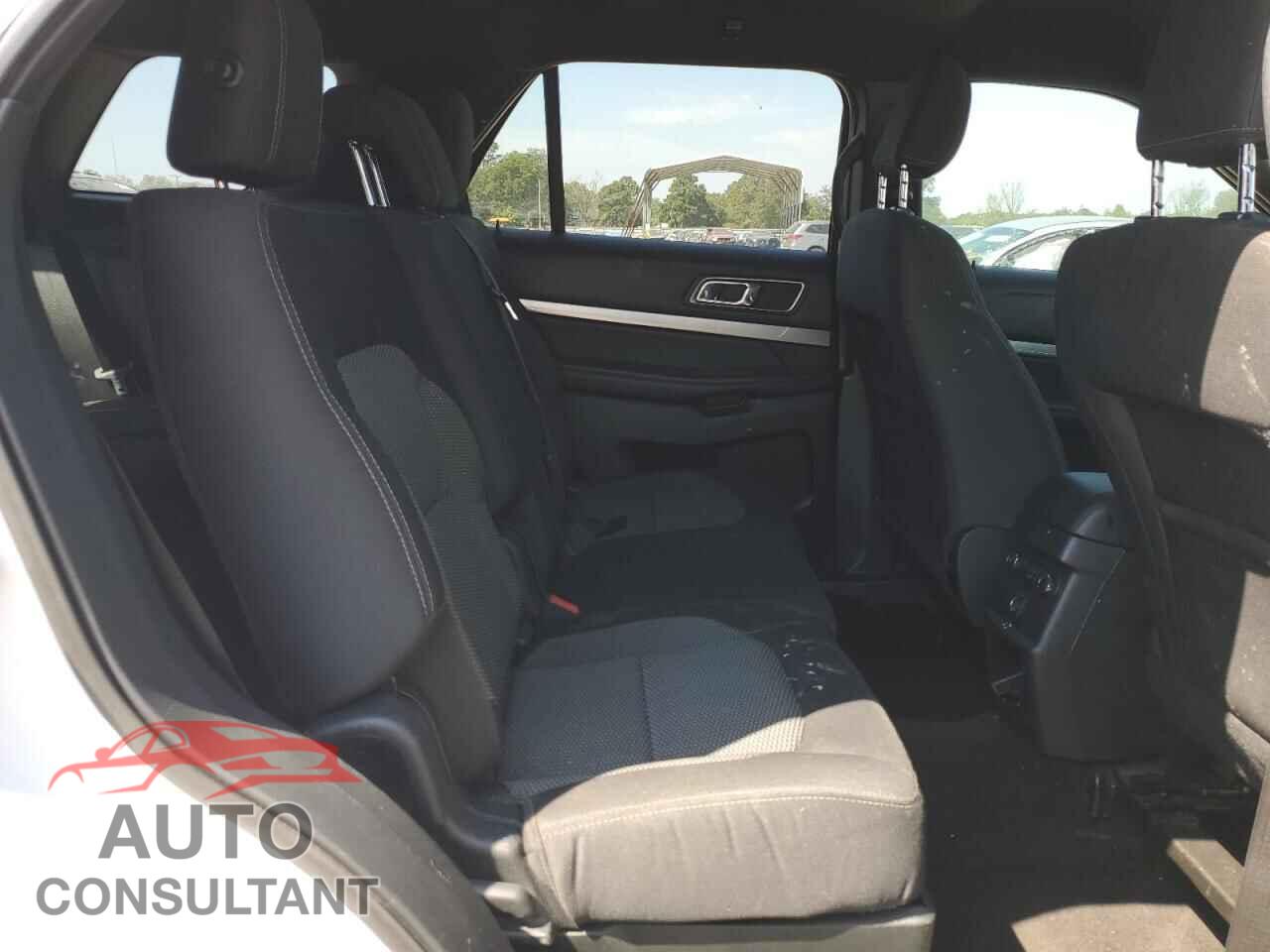 FORD EXPLORER 2018 - 1FM5K7D8XJGB42501