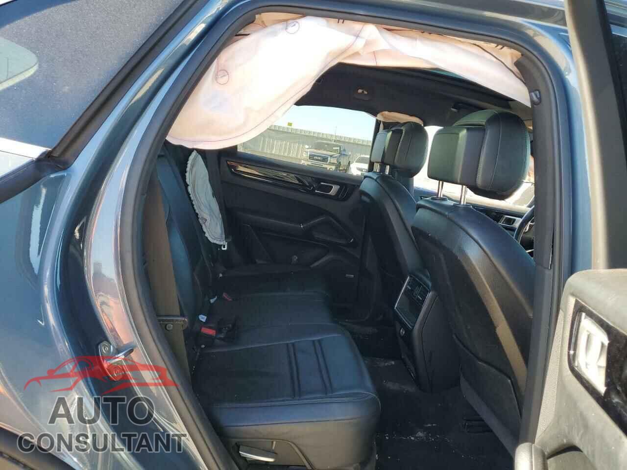 PORSCHE CAYENNE 2019 - WP1AA2AY8KDA05183