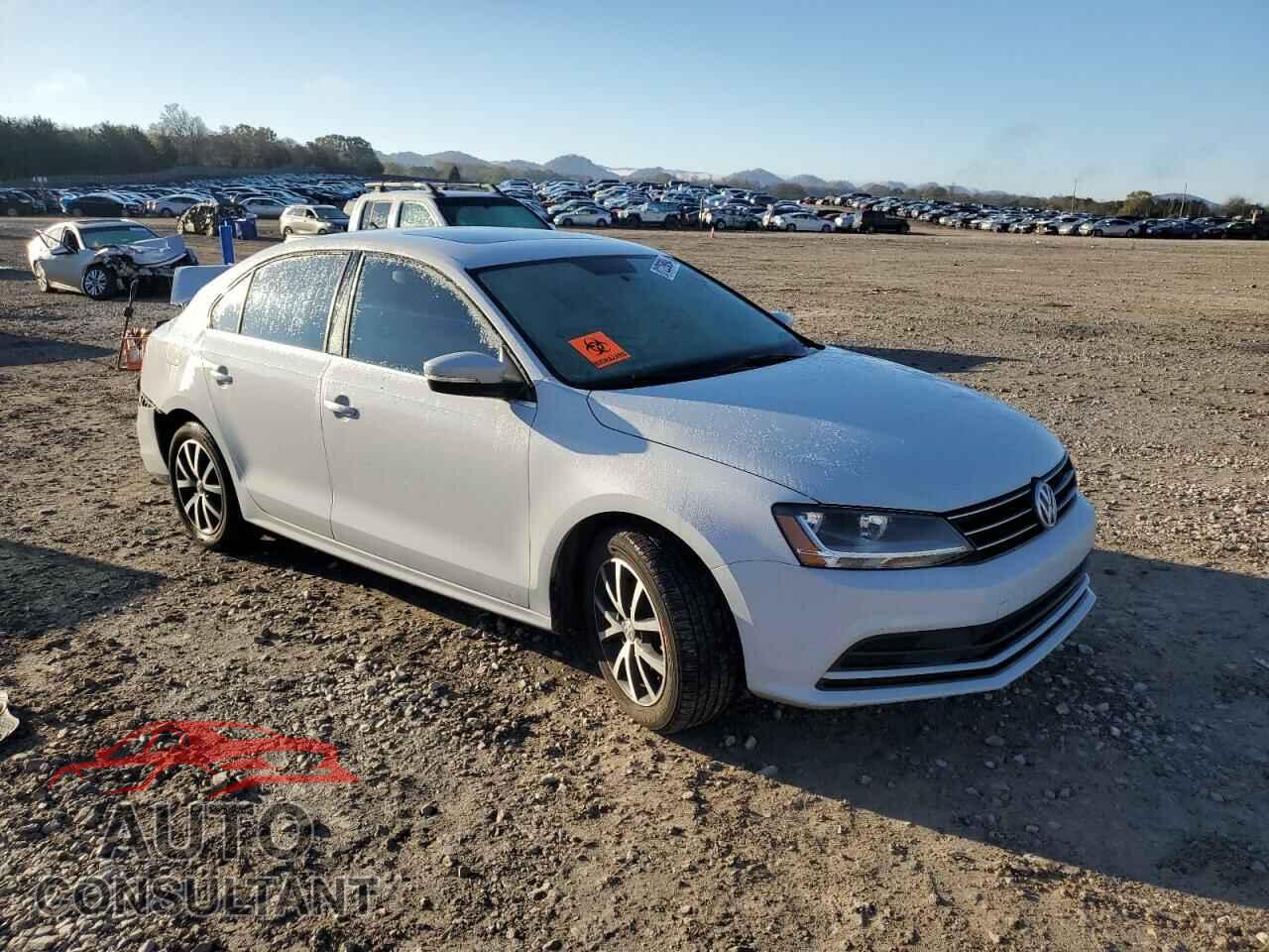 VOLKSWAGEN JETTA 2017 - 3VWDB7AJ4HM231548