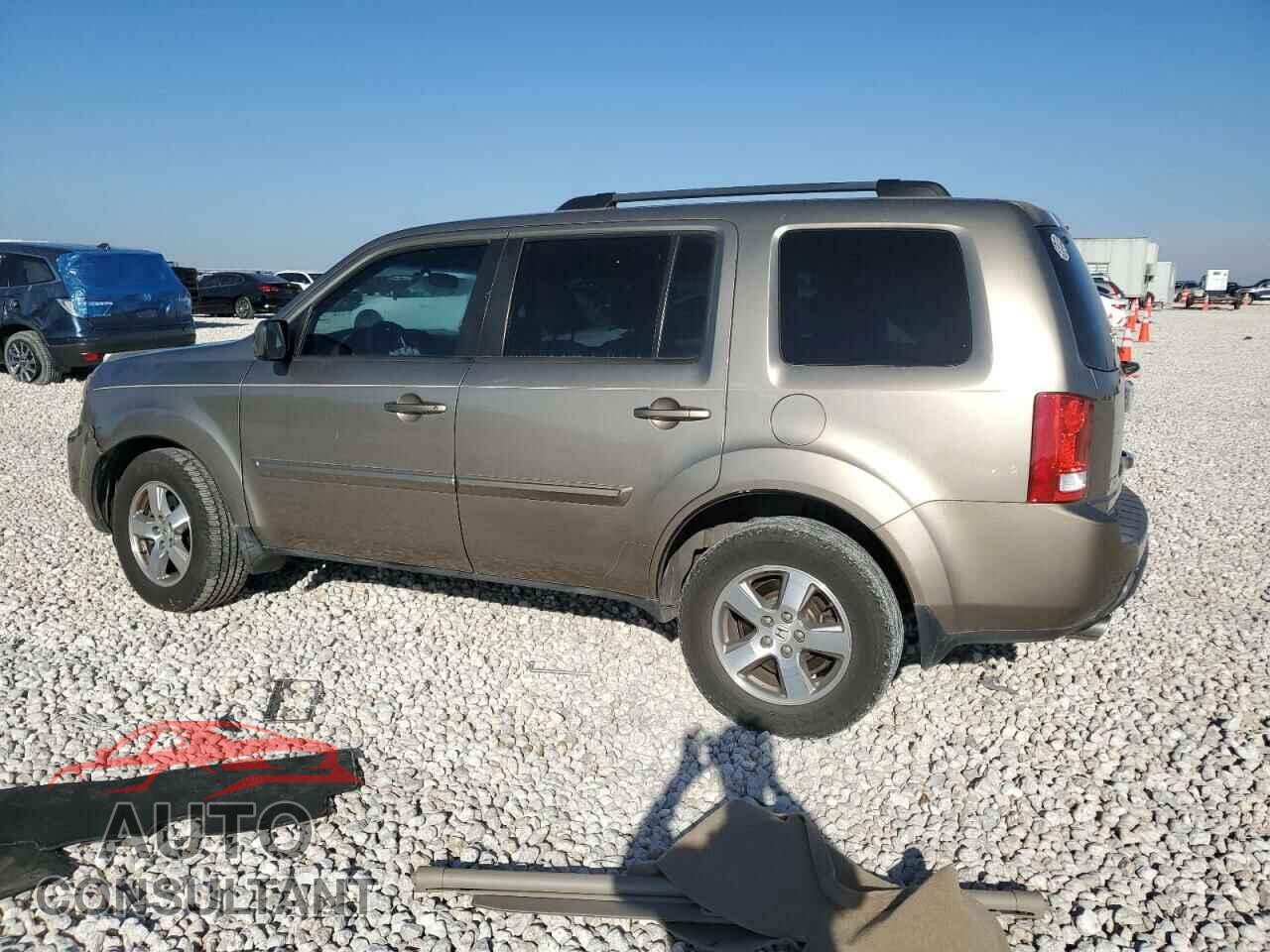HONDA PILOT 2010 - 5FNYF4H44AB016401