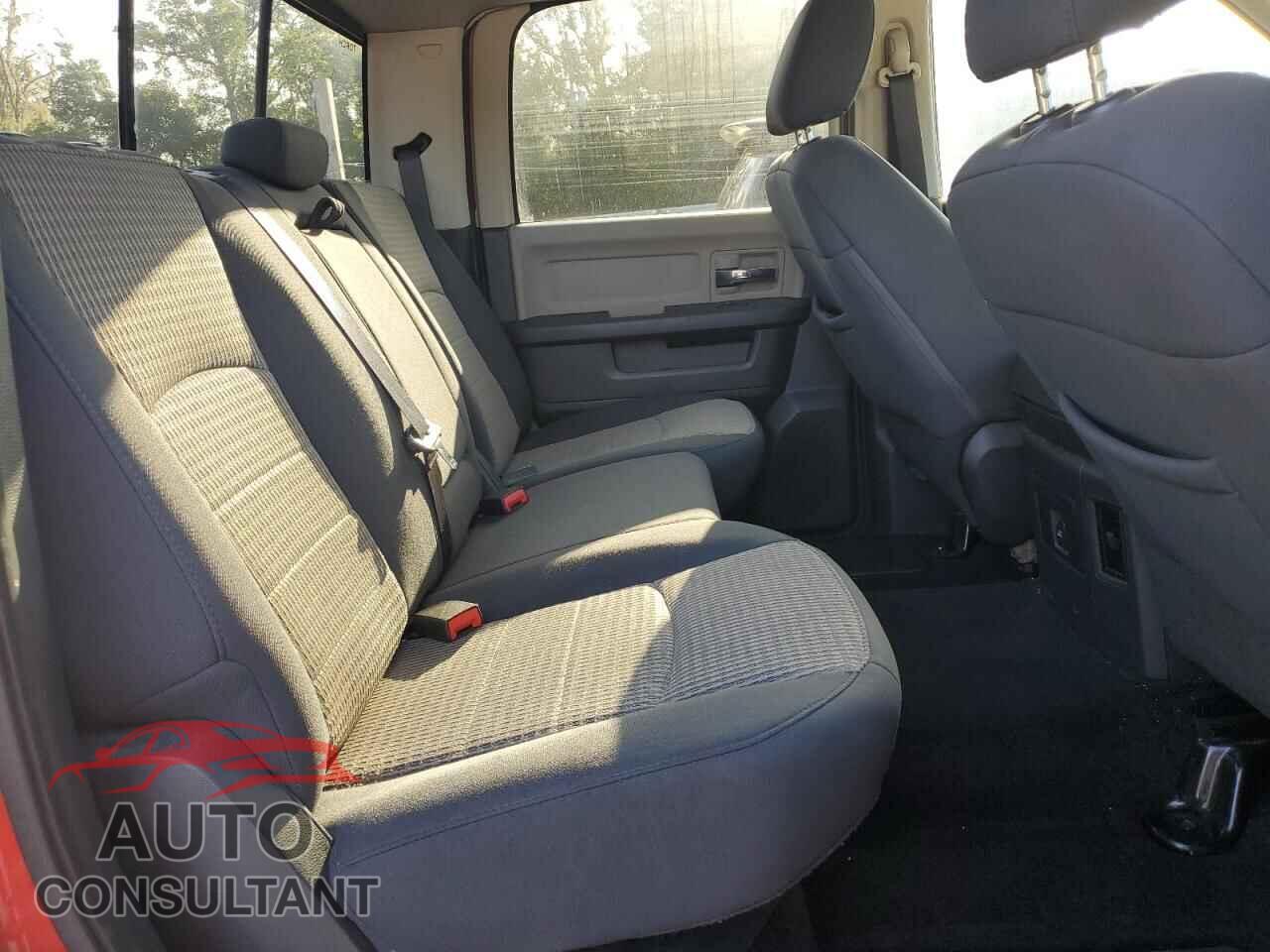 DODGE RAM 1500 2012 - 1C6RD7LT2CS343712