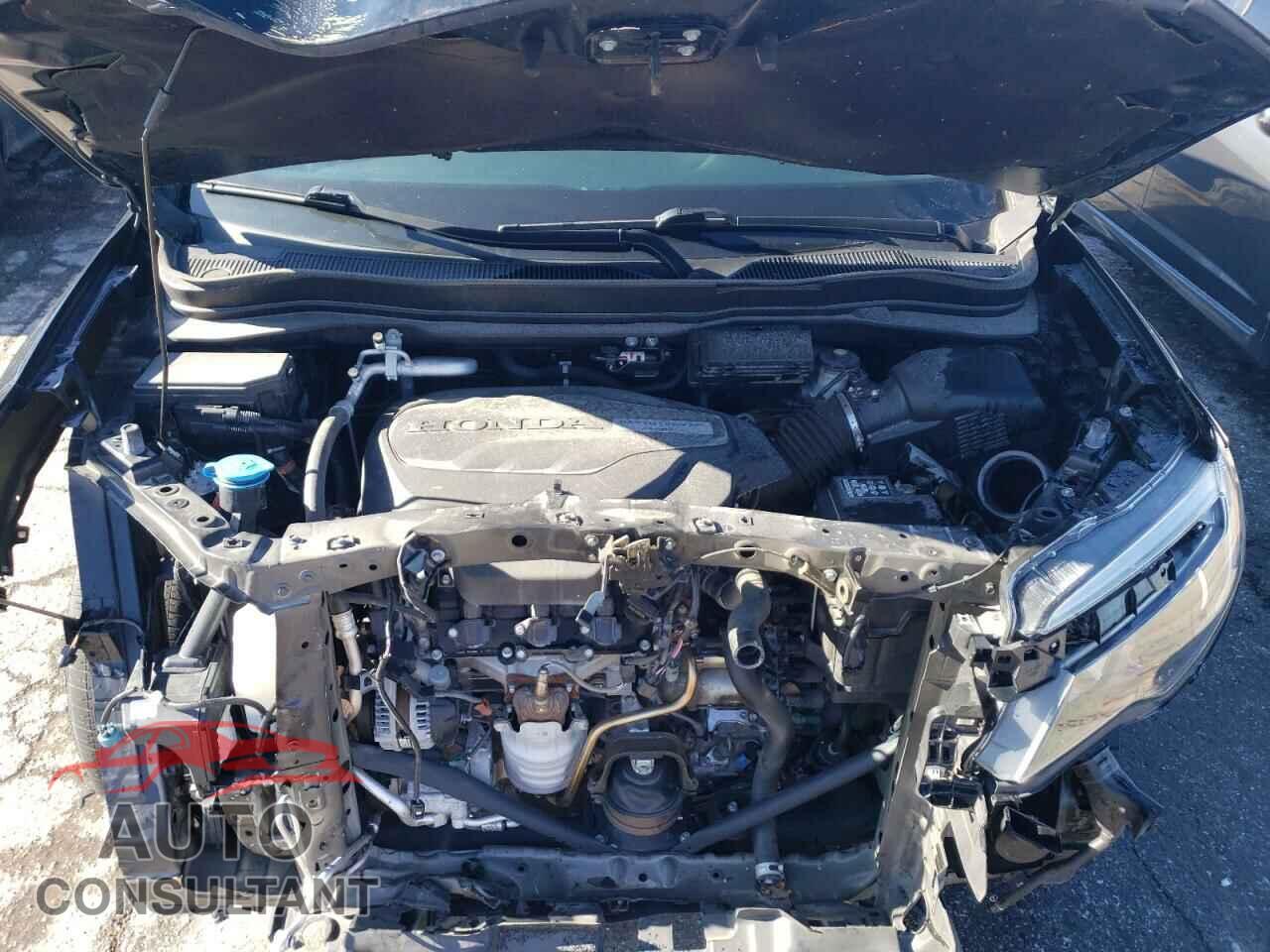 HONDA PILOT 2018 - 5FNYF5H61JB031591