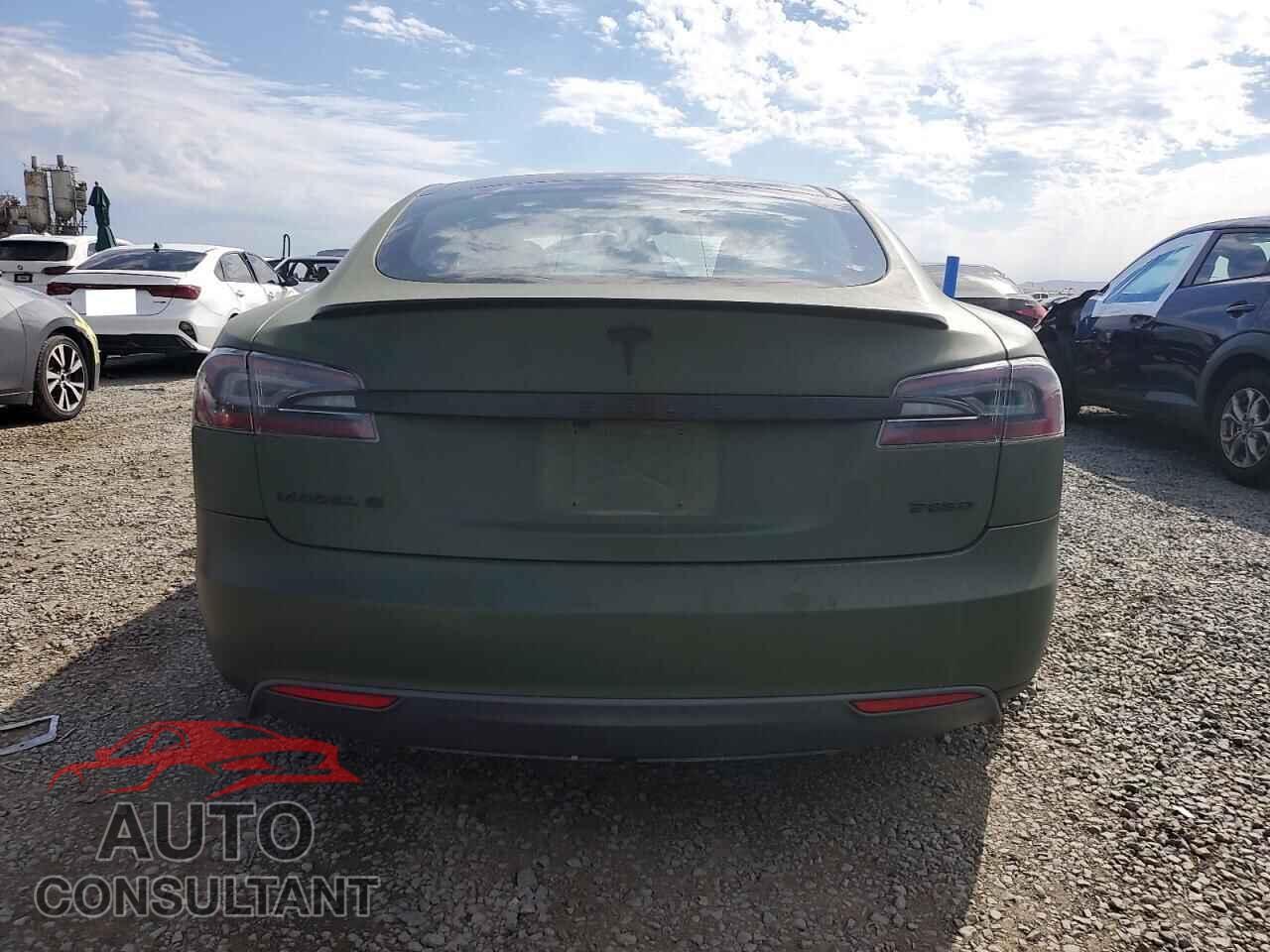 TESLA MODEL S 2015 - 5YJSA1H46FF084323