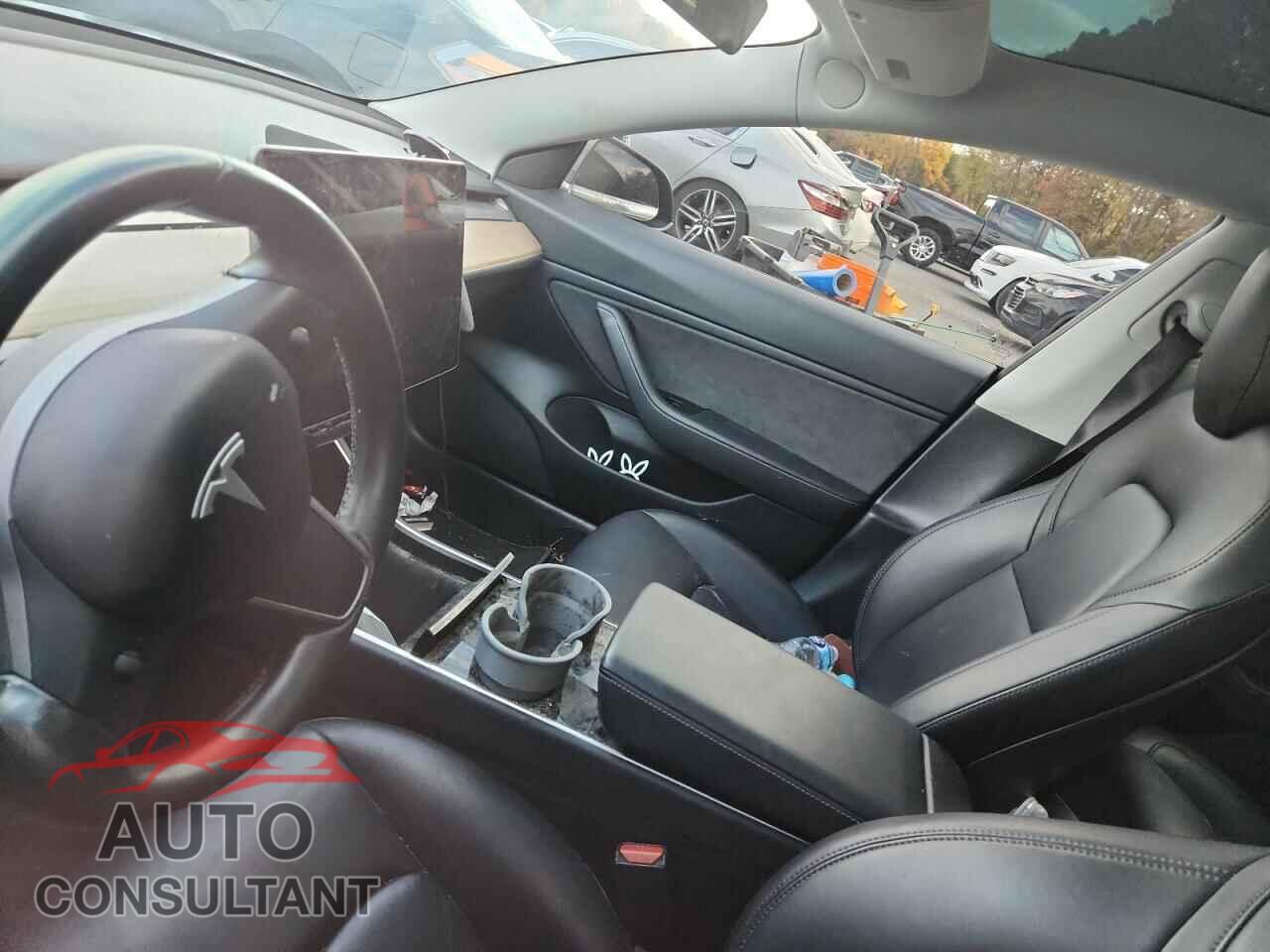 TESLA MODEL 3 2019 - 5YJ3E1EB5KF386403