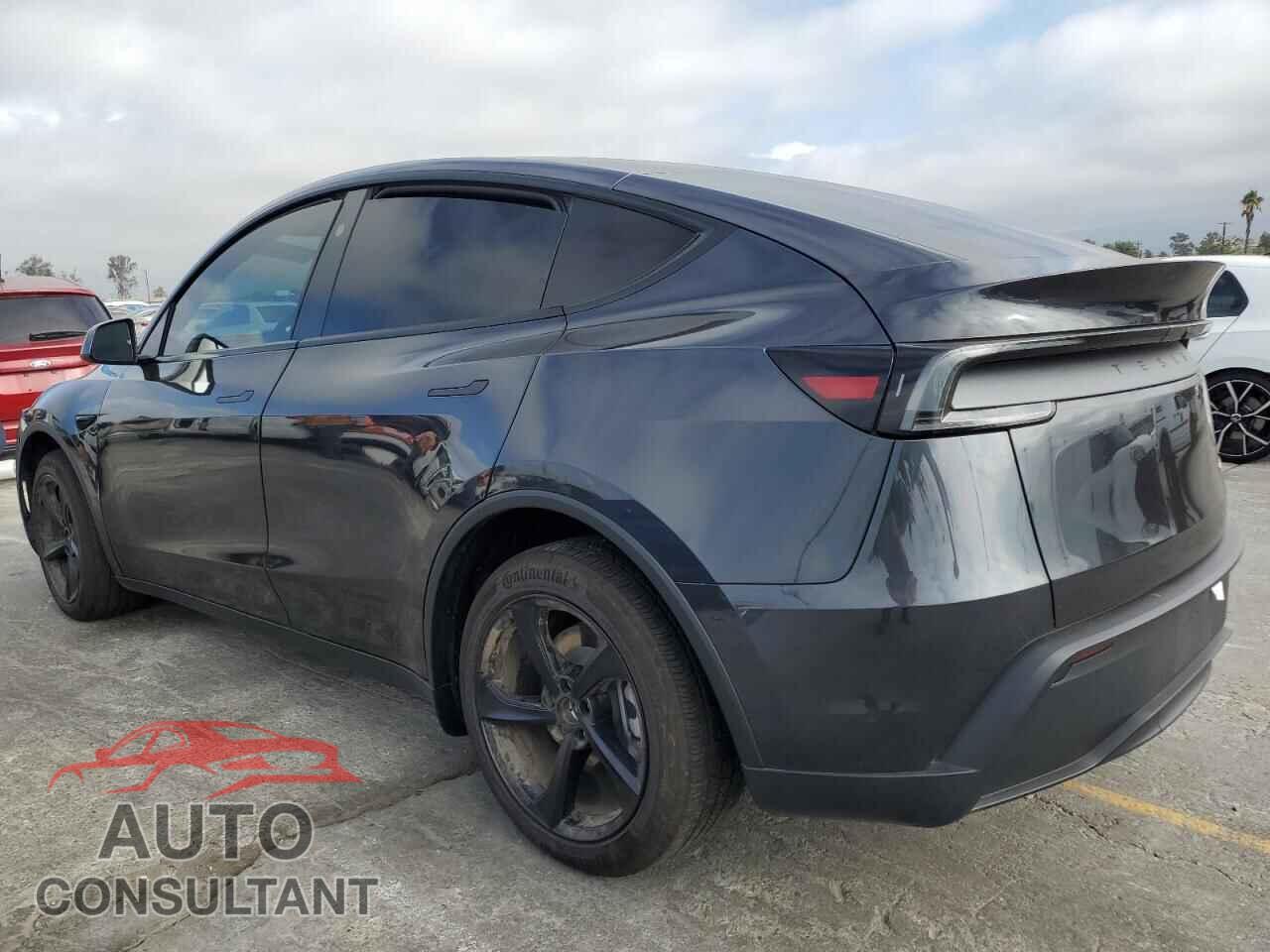 TESLA MODEL Y 2026 - 7SAYGDEE6TF390606