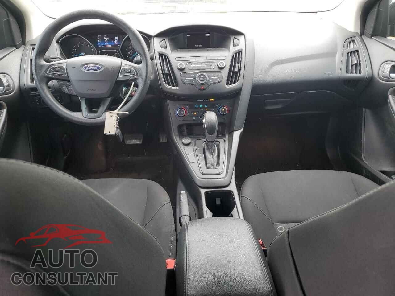 FORD FOCUS 2018 - 1FADP3FE6JL210948