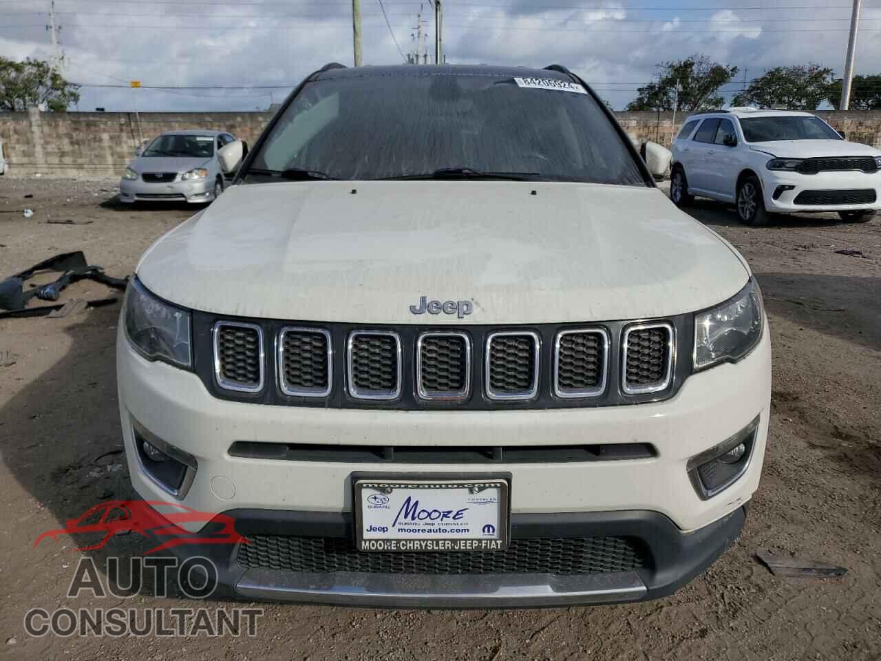 JEEP COMPASS 2019 - 3C4NJCCB2KT699204