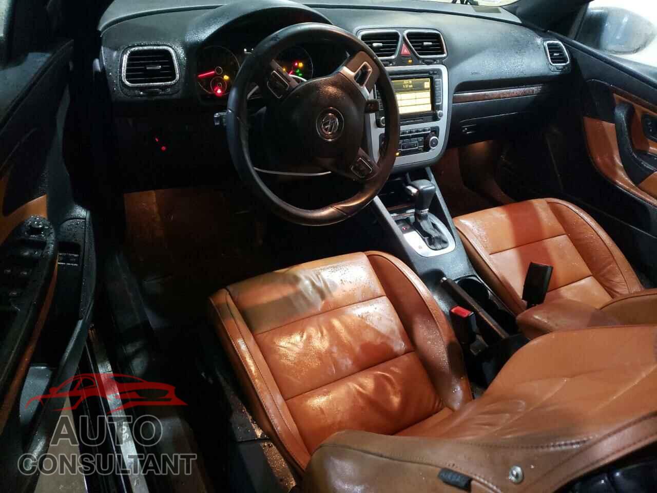 VOLKSWAGEN EOS 2010 - WVWFA7AH2AV013101
