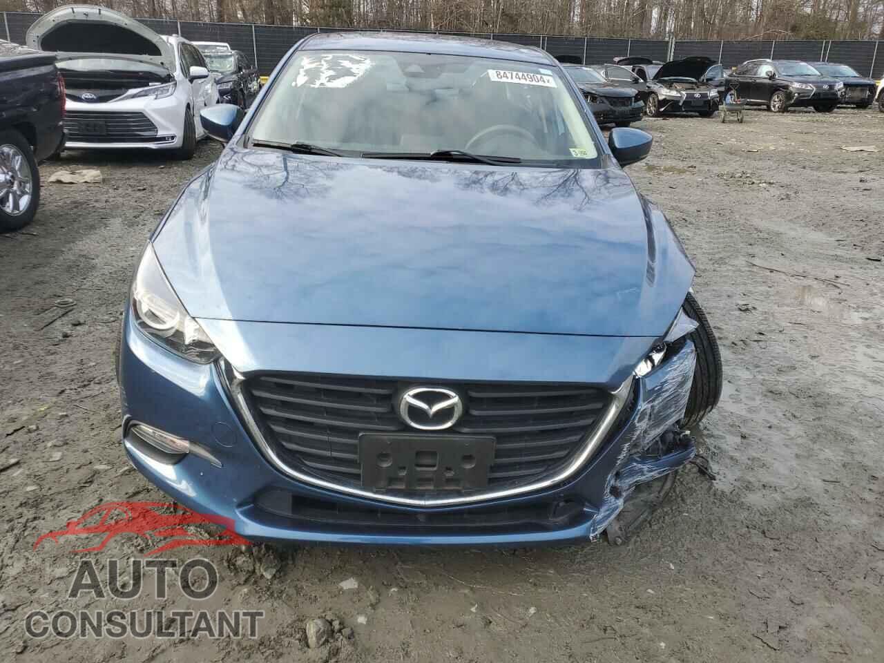 MAZDA 3 2018 - 3MZBN1U79JM217260