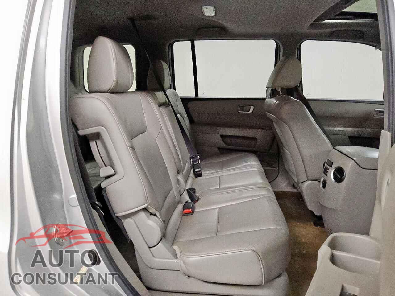 HONDA PILOT 2013 - 5FNYF3H55DB018133
