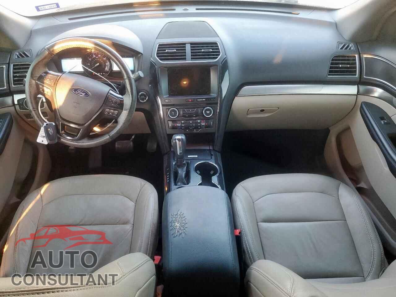 FORD EXPLORER 2018 - 1FM5K7D82JGB88498