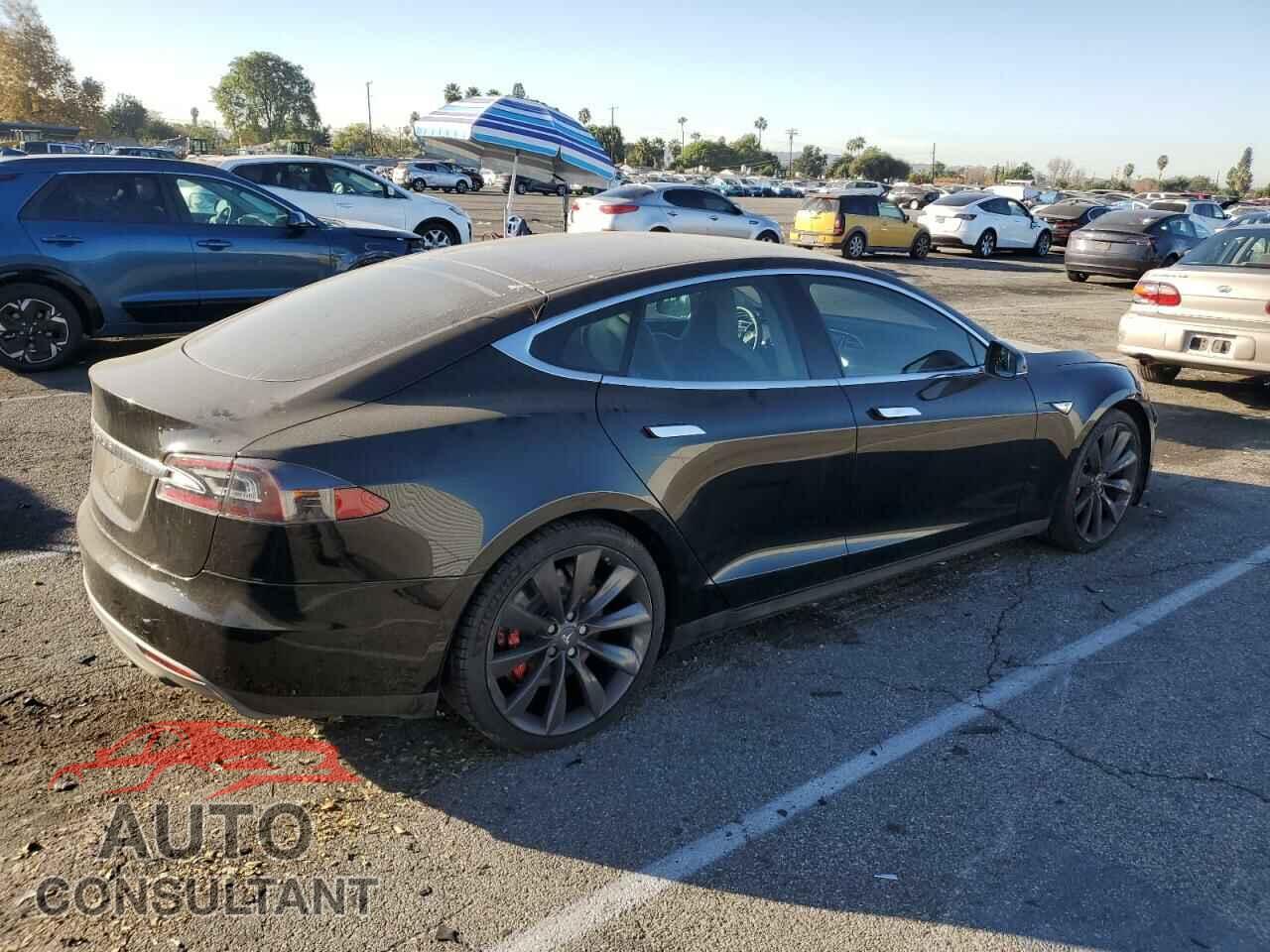 TESLA MODEL S 2013 - 5YJSA1DP2DFP16134