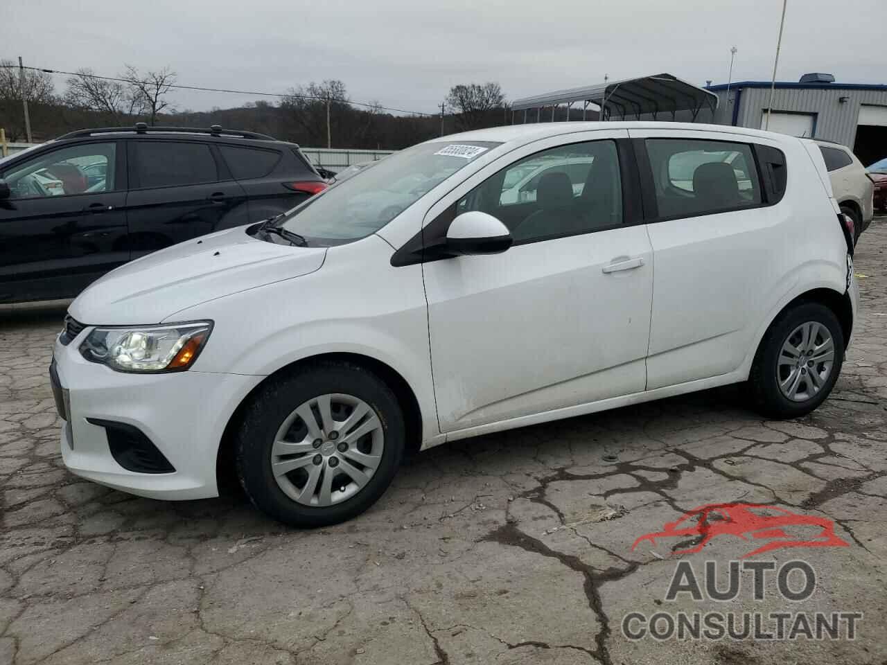 CHEVROLET SONIC 2017 - 1G1JG6SH2H4156415