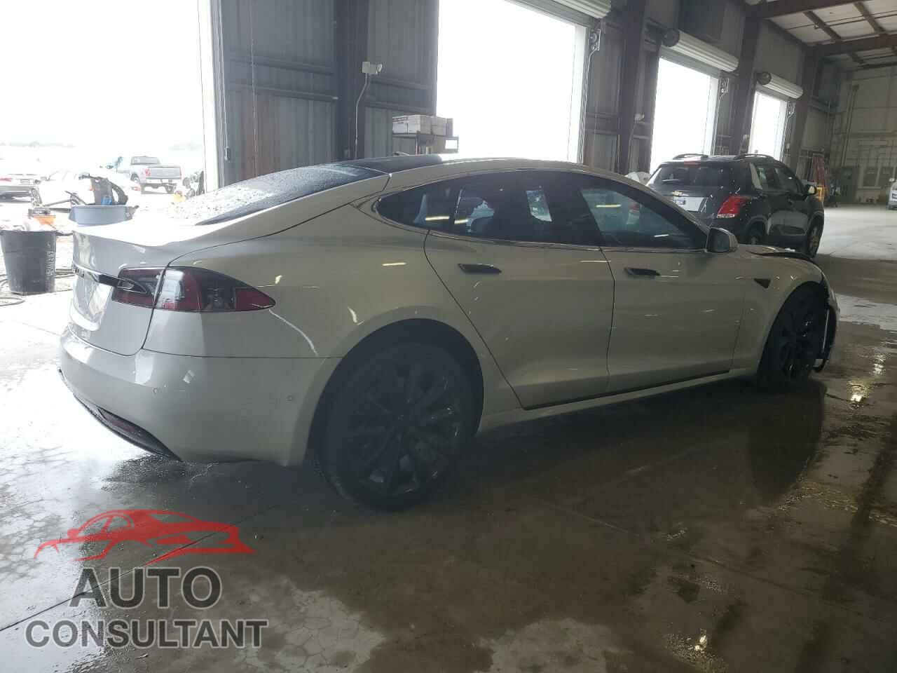 TESLA MODEL S 2017 - 5YJSA1E17HF210539