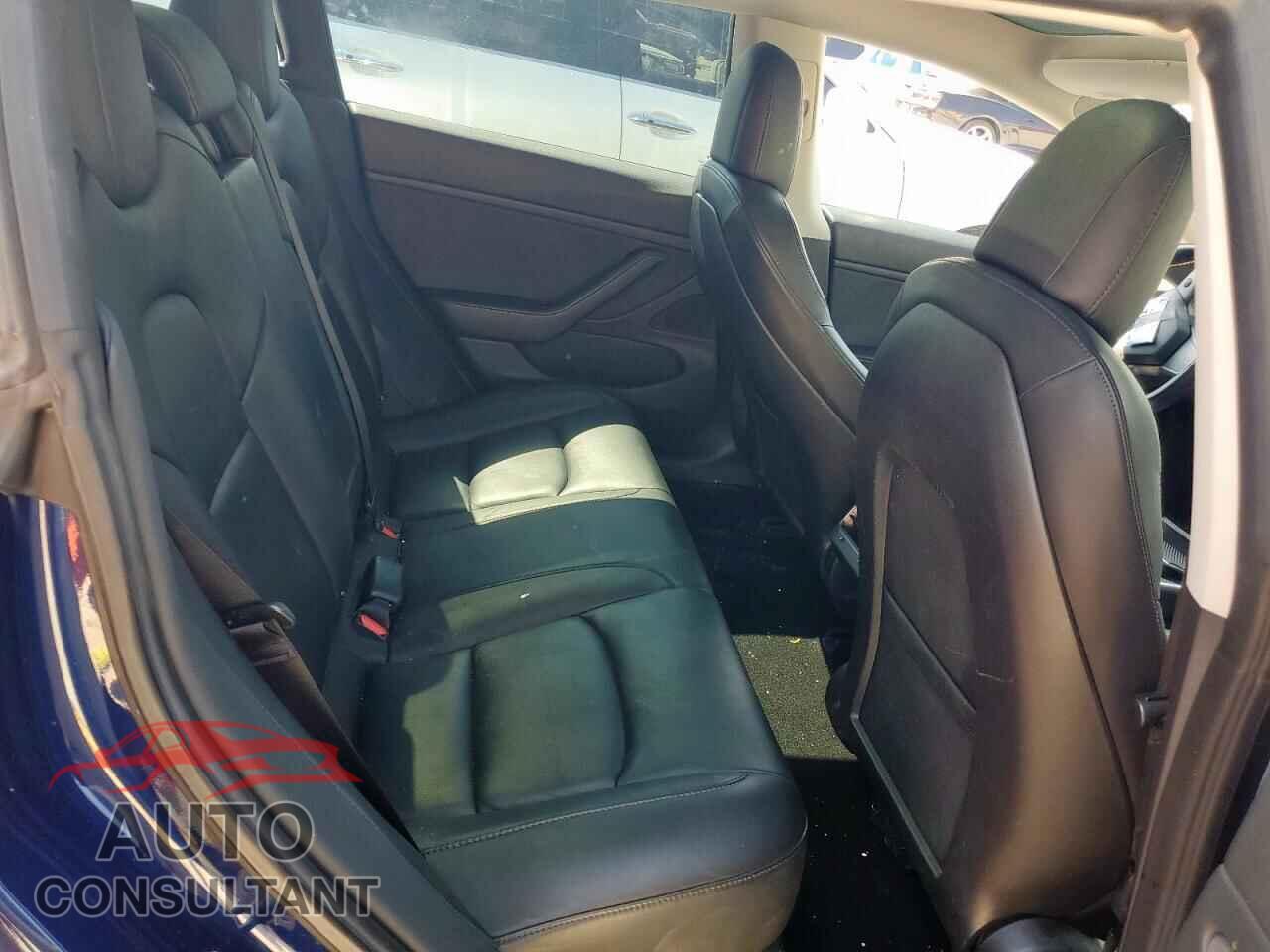 TESLA MODEL 3 2018 - 5YJ3E1EA4JF118318