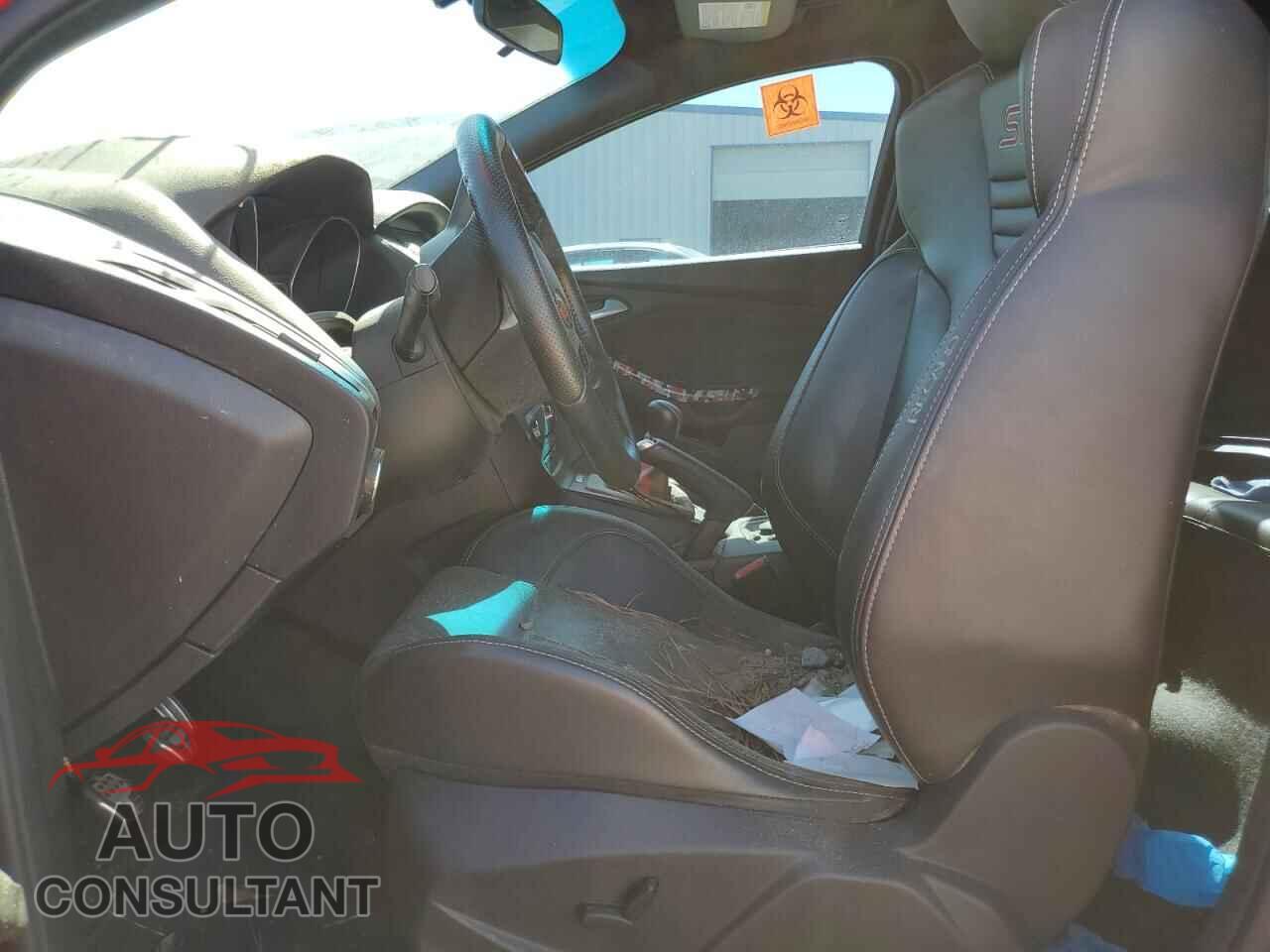 FORD FOCUS 2014 - 1FADP3L98EL448636