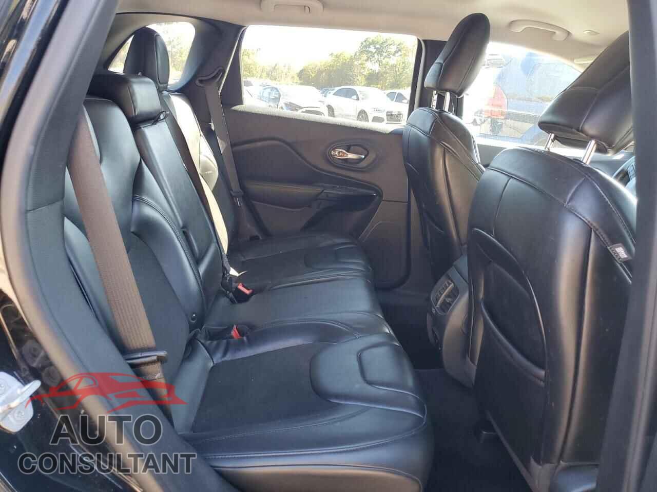 JEEP GRAND CHER 2019 - 1C4PJMLB8KD415076