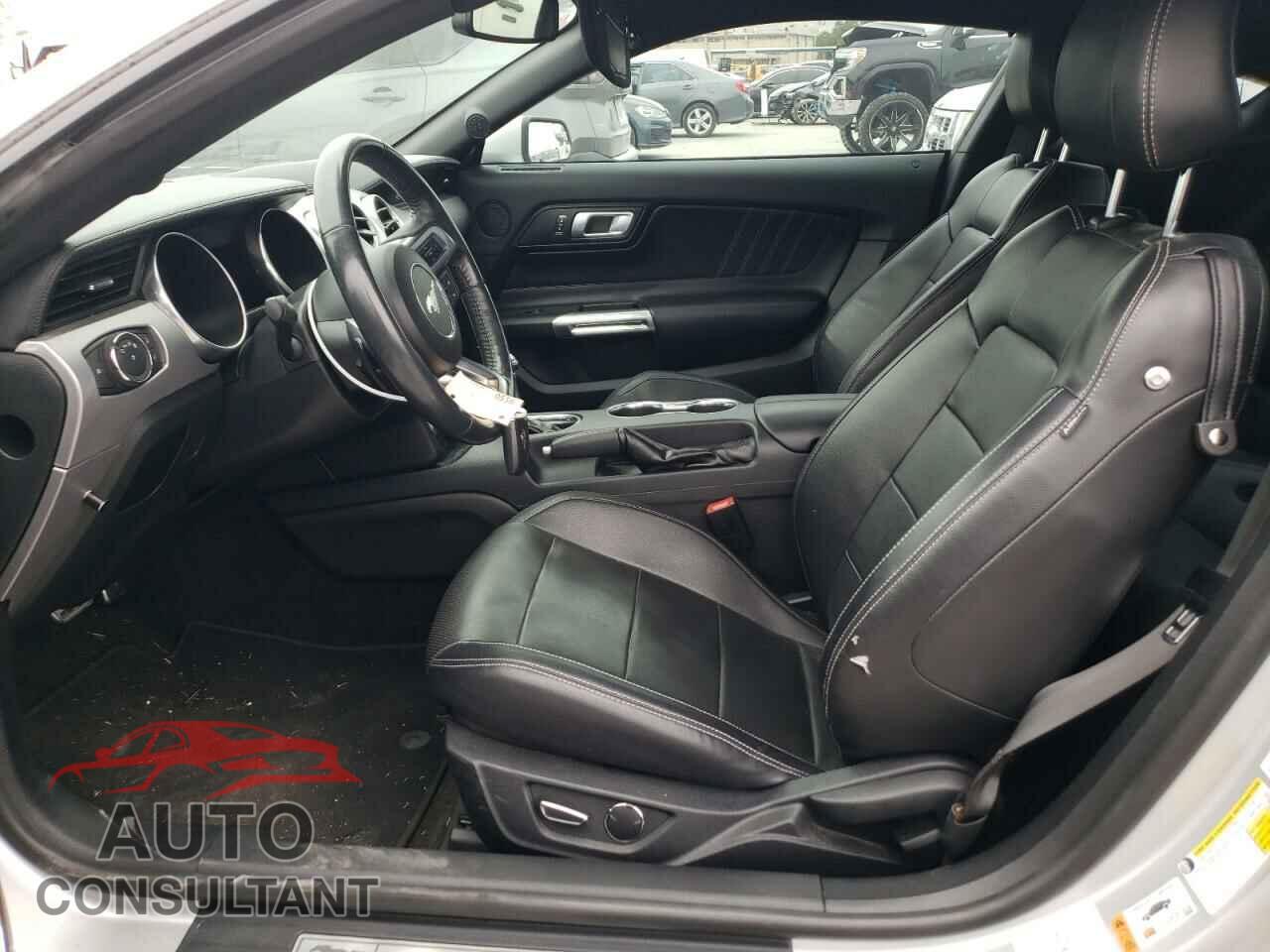 FORD MUSTANG 2018 - 1FA6P8CF7J5117850
