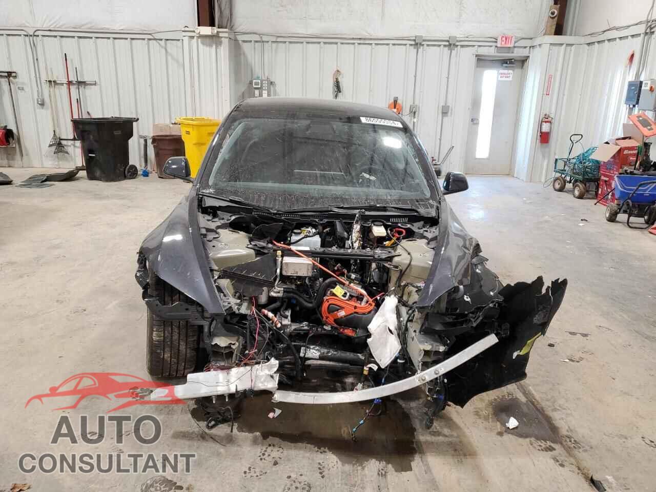 TESLA MODEL 3 2024 - 5YJ3E1EA0RF771496