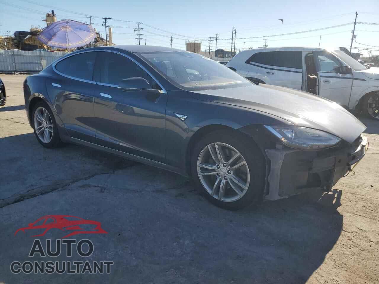 TESLA MODEL S 2015 - 5YJSA1S18FFP76355