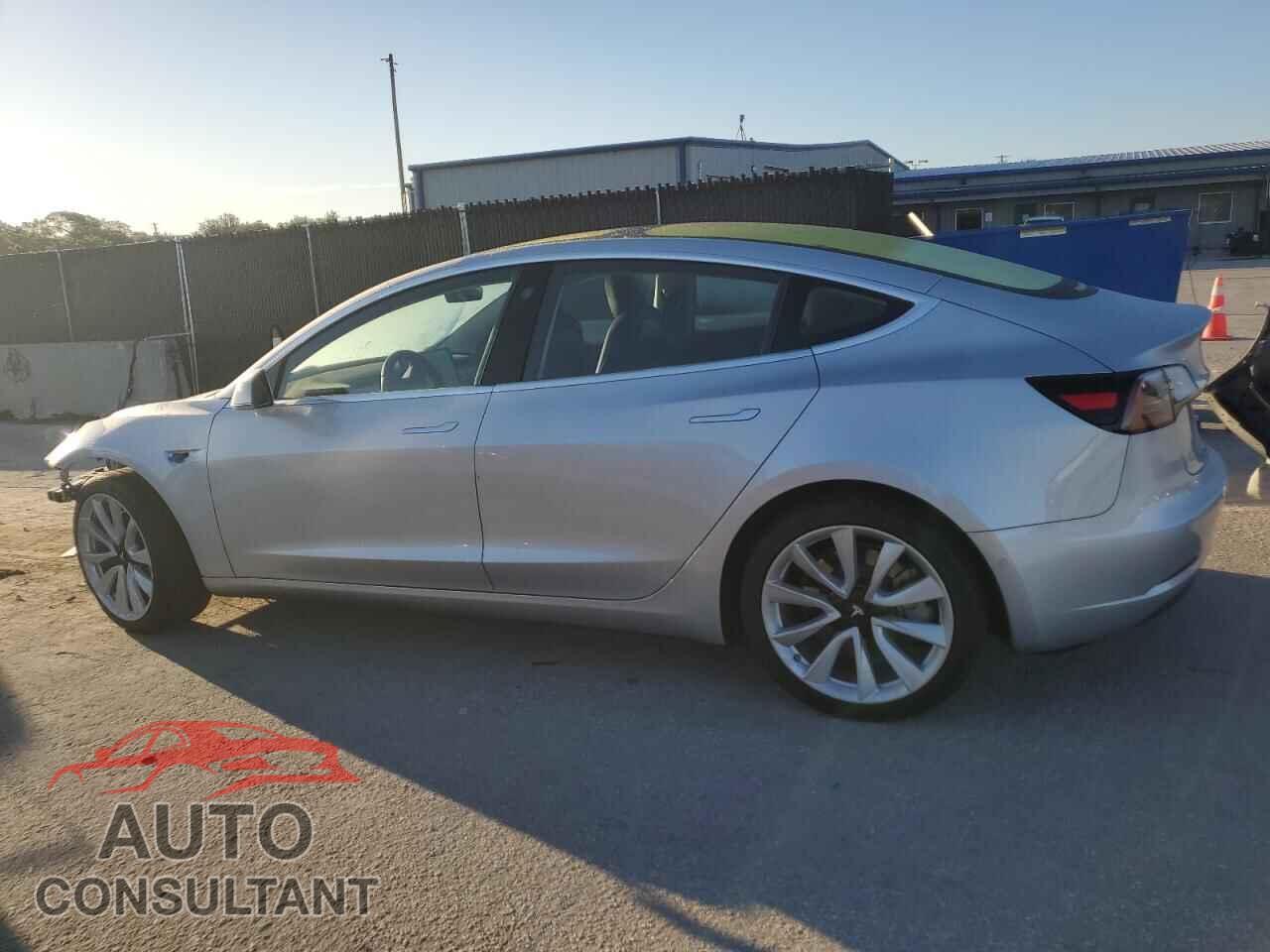 TESLA MODEL 3 2018 - 5YJ3E1EA4JF007901