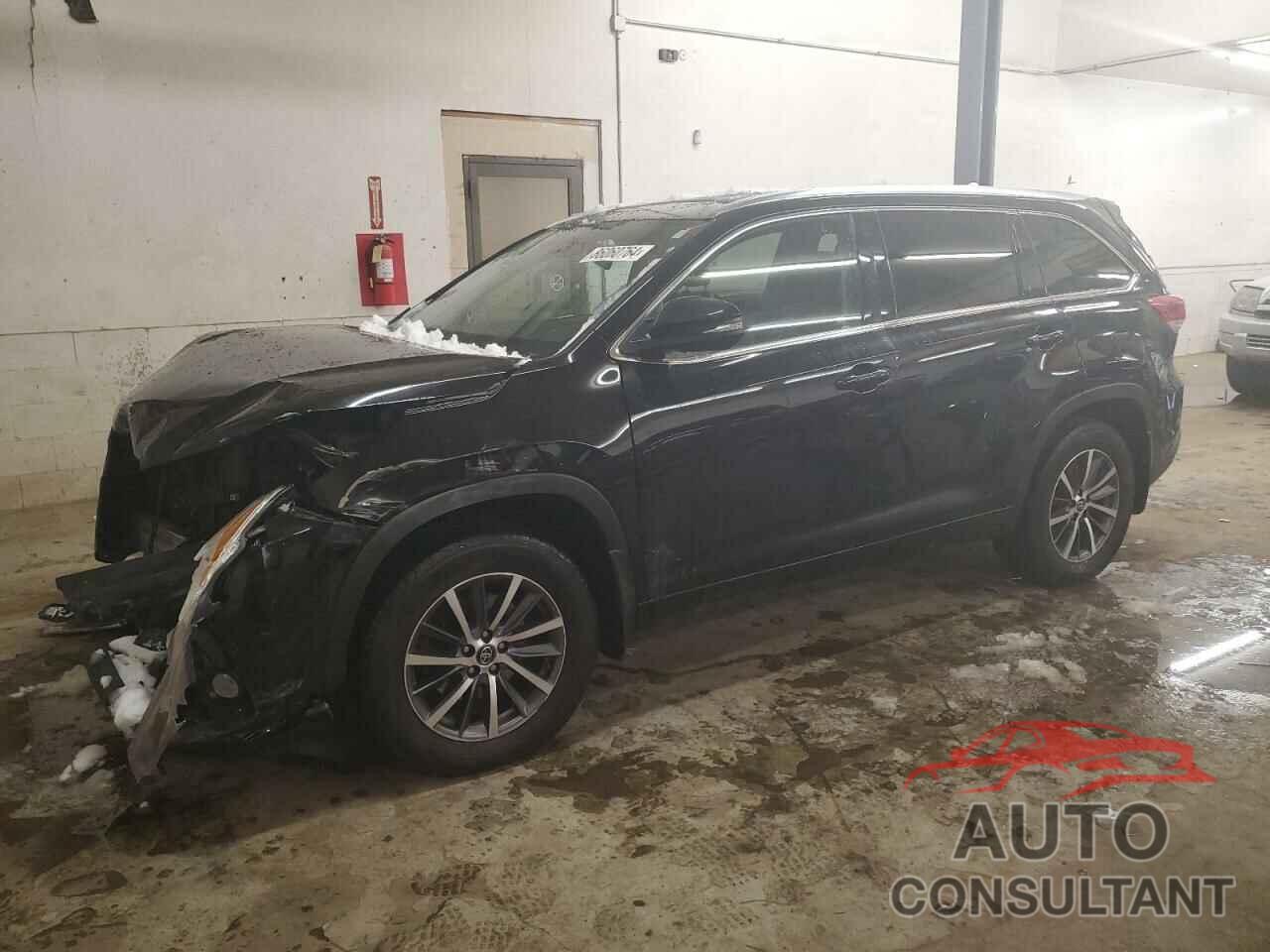 TOYOTA HIGHLANDER 2018 - 5TDJZRFH1JS528429