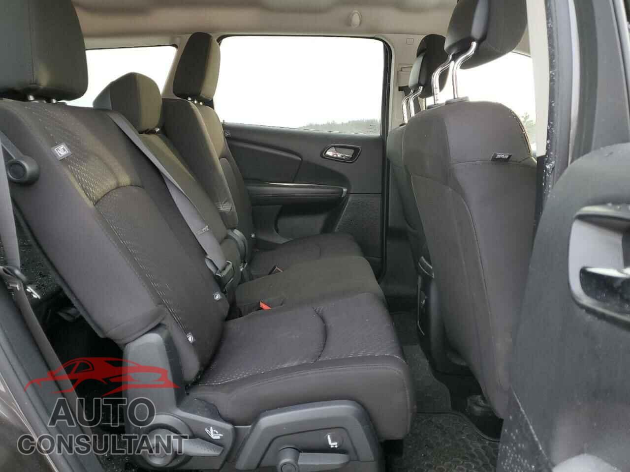 DODGE JOURNEY 2017 - 3C4PDCBB7HT670341