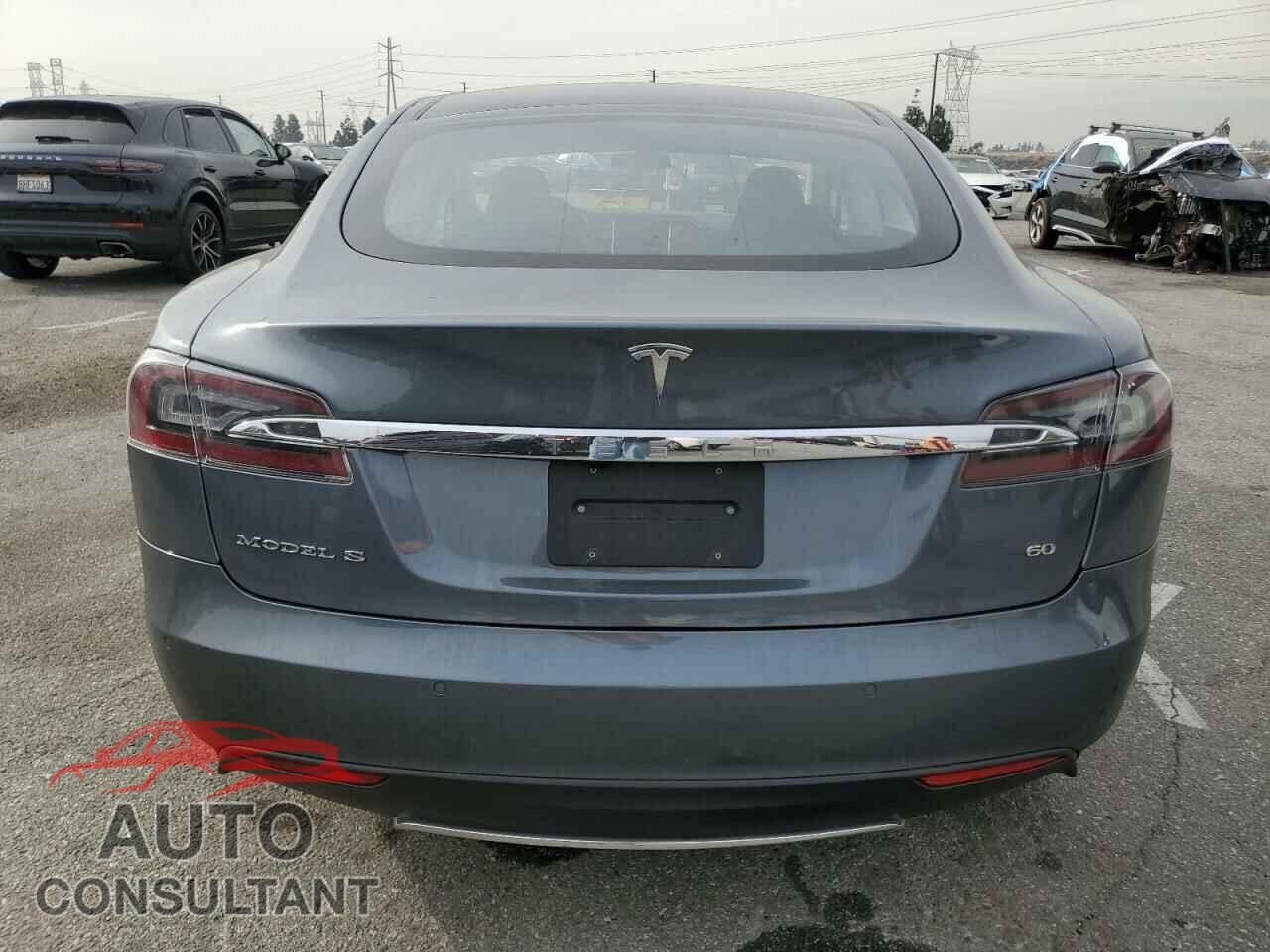 TESLA MODEL S 2013 - 5YJSA1CG6DFP23153