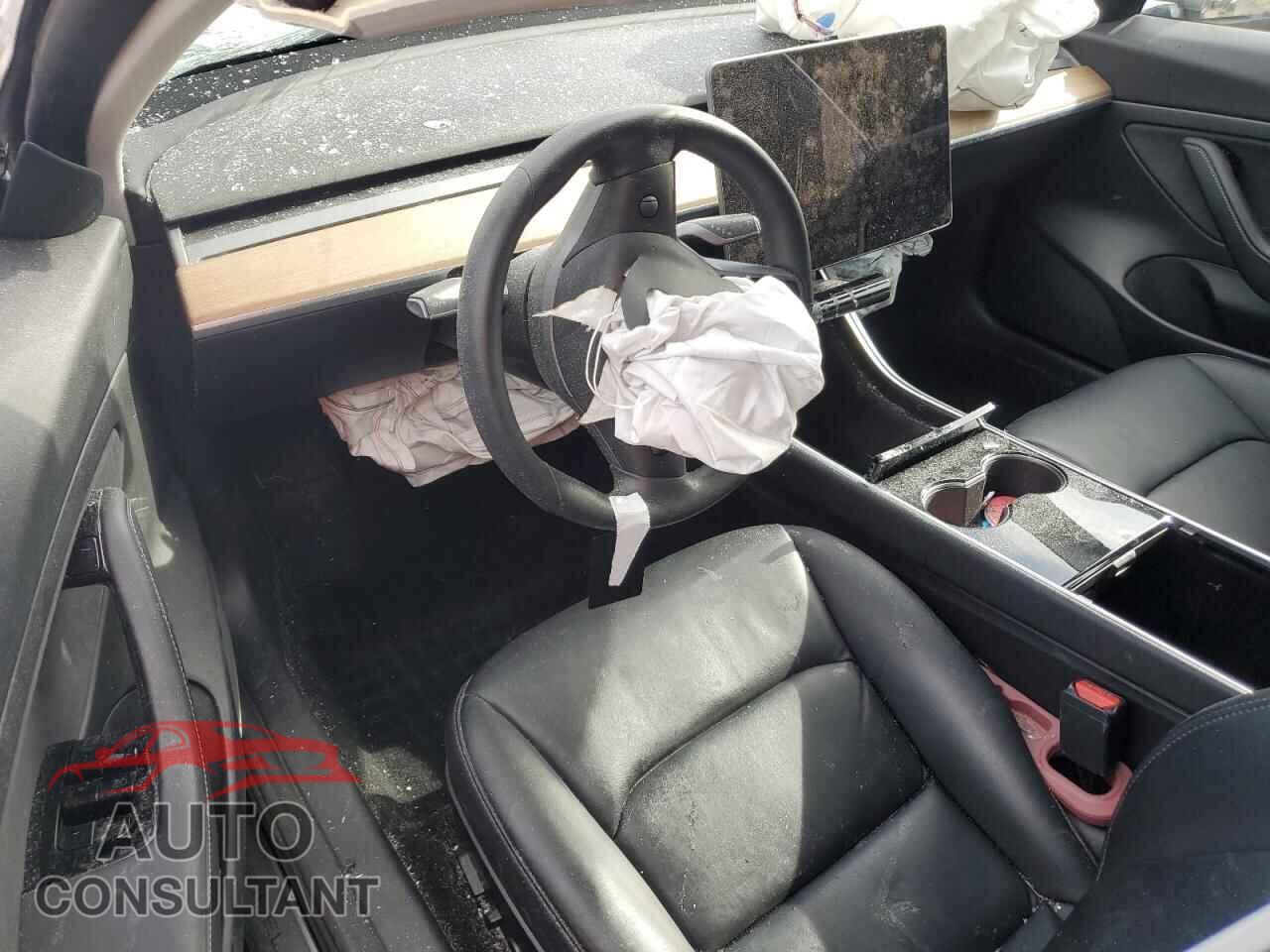 TESLA MODEL 3 2020 - 5YJ3E1EAXLF743356