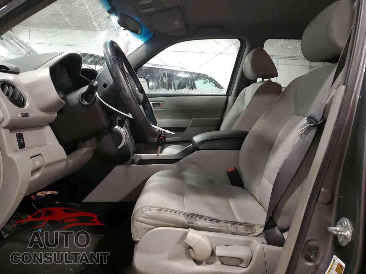 HONDA PILOT 2011 - 5FNYF4H24BB051228