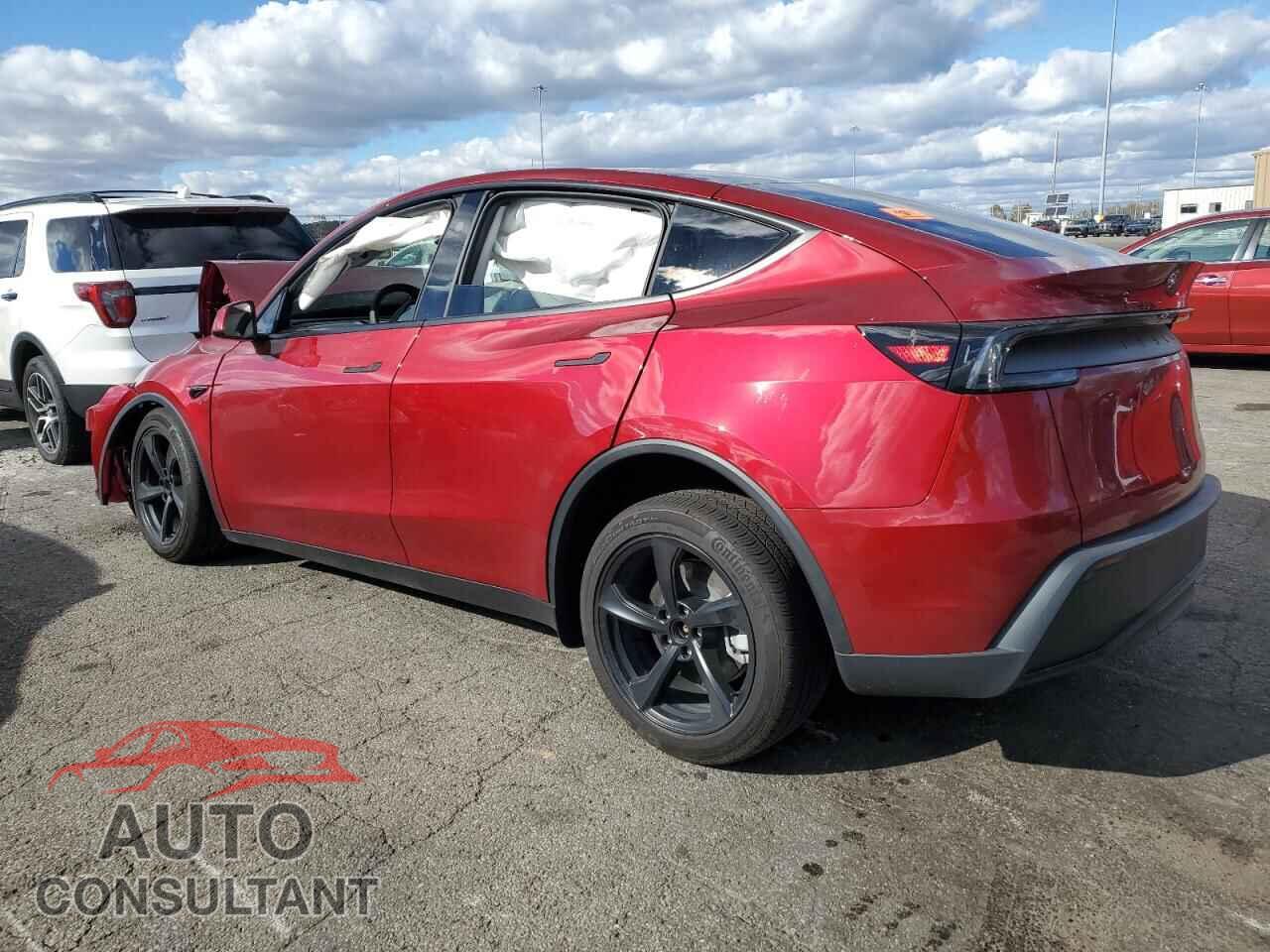 TESLA MODEL Y 2026 - 7SAYGDEE5TF410098