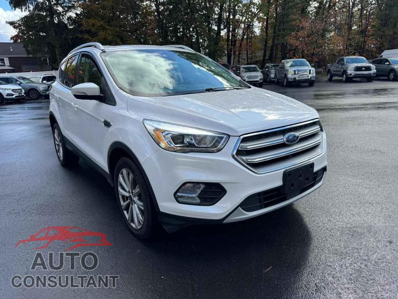 FORD ESCAPE 2017 - 1FMCU9JD7HUE28039