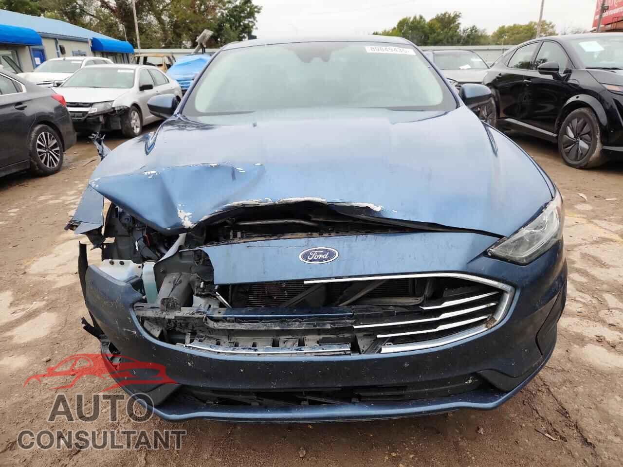 FORD FUSION 2019 - 3FA6P0H71KR152093