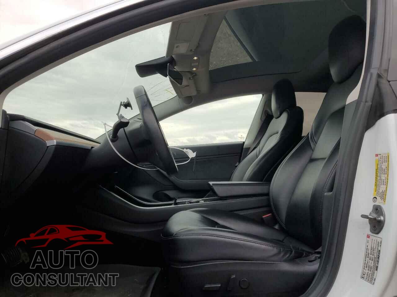 TESLA MODEL 3 2018 - 5YJ3E1EB5JF107255
