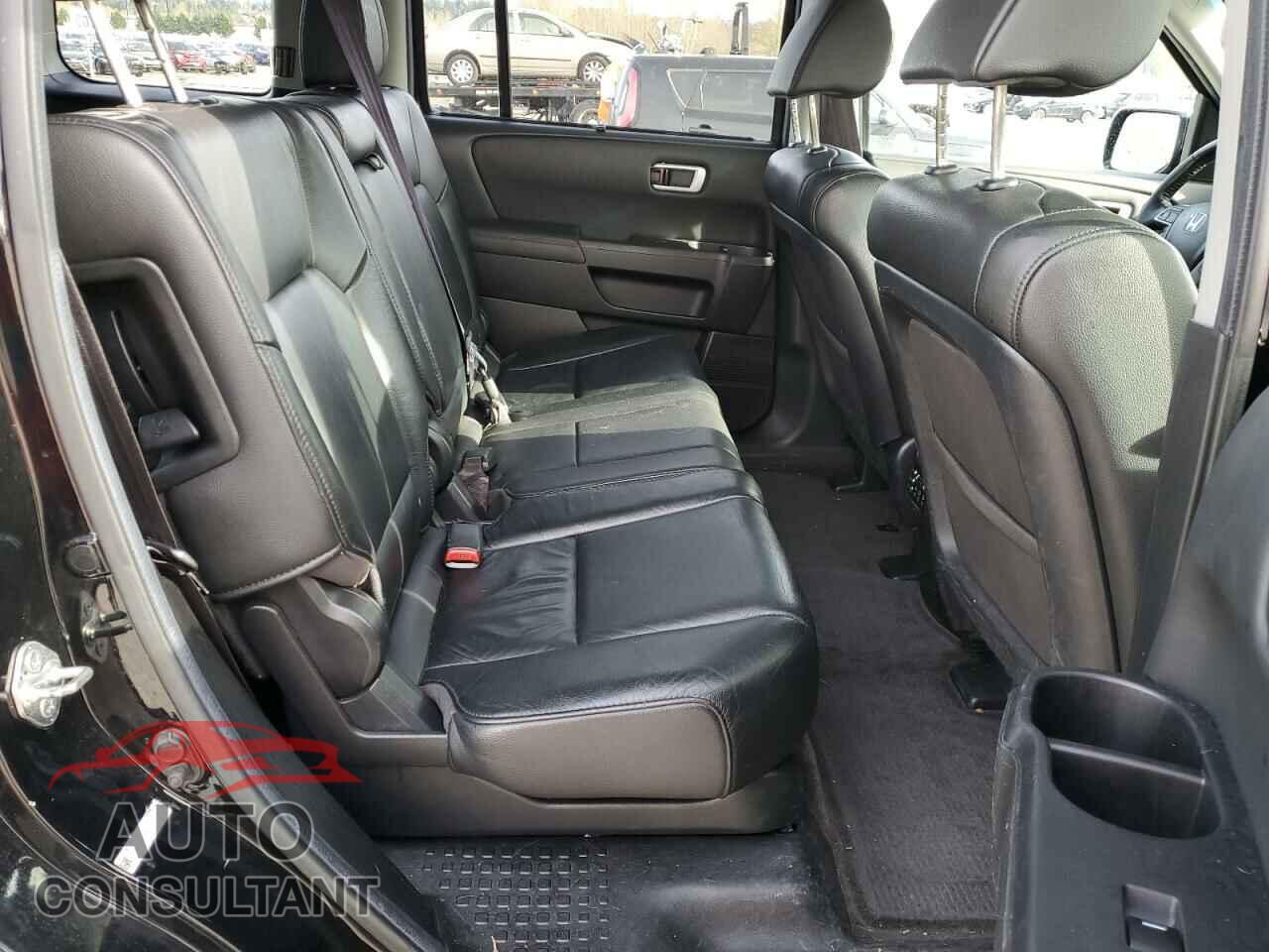 HONDA PILOT 2013 - 5FNYF4H99DB019147