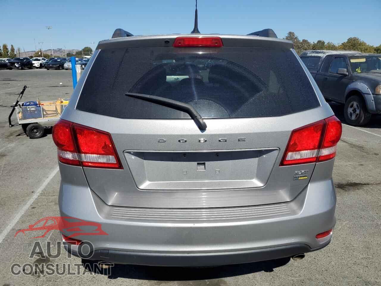 DODGE JOURNEY 2015 - 3C4PDCBG9FT726613